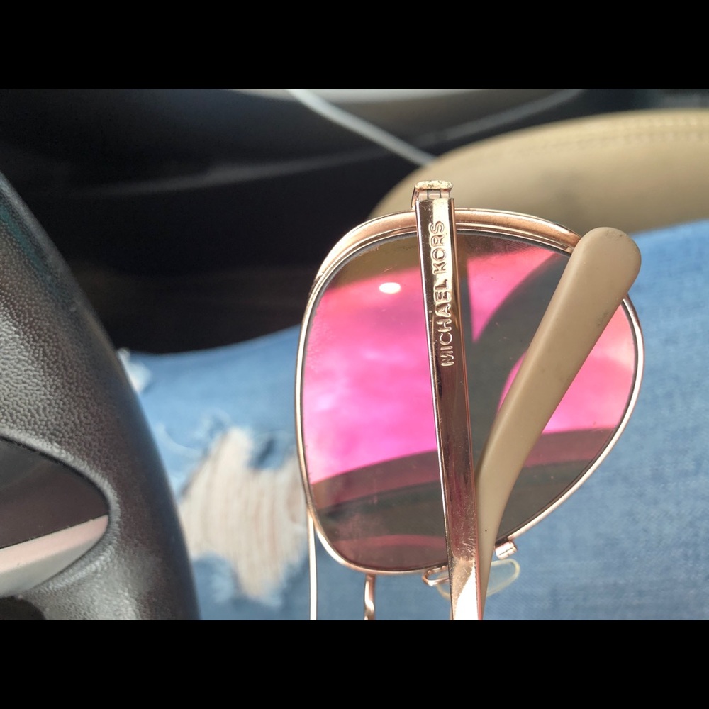 Michael Kors Sunglasses 😎 - Picture 2 of 5